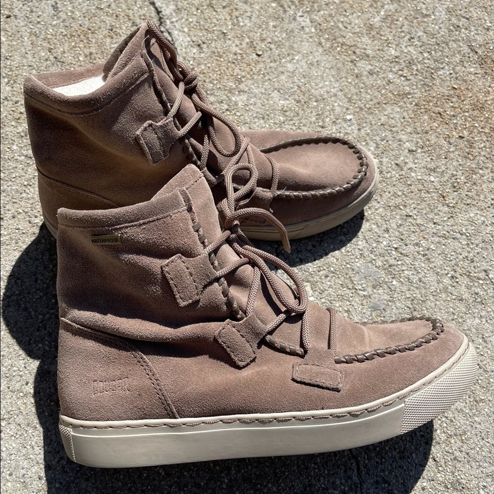 Cougar Fabiola Platform Bootie size 9